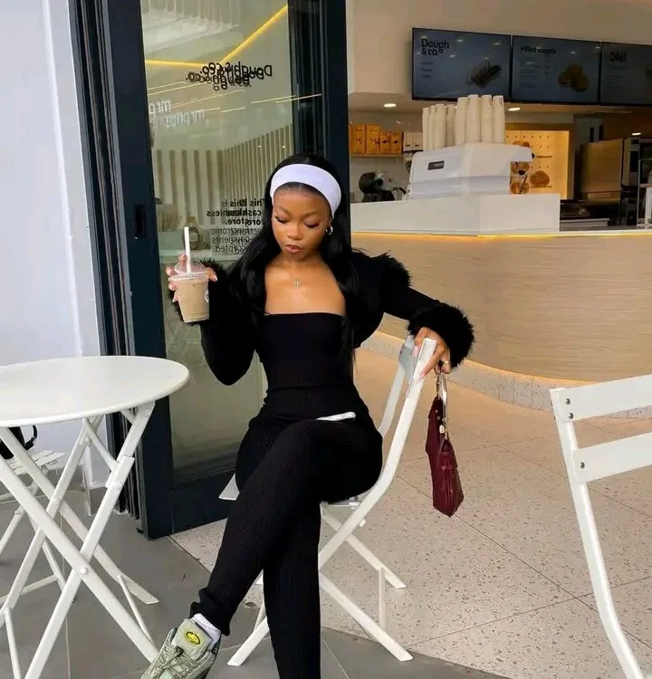 mblesexylip Offline XXX-chat