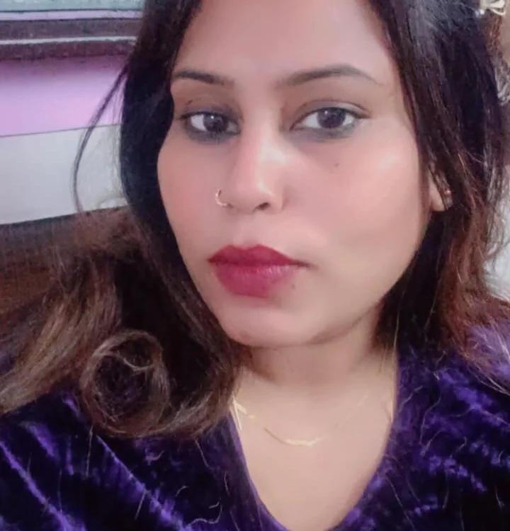 SAVITA-STRIP's Offline Chat Room