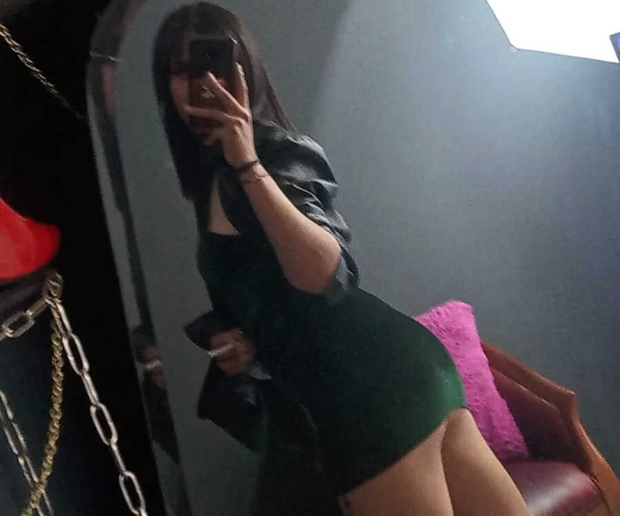 nikkybrown20 offline chatrum