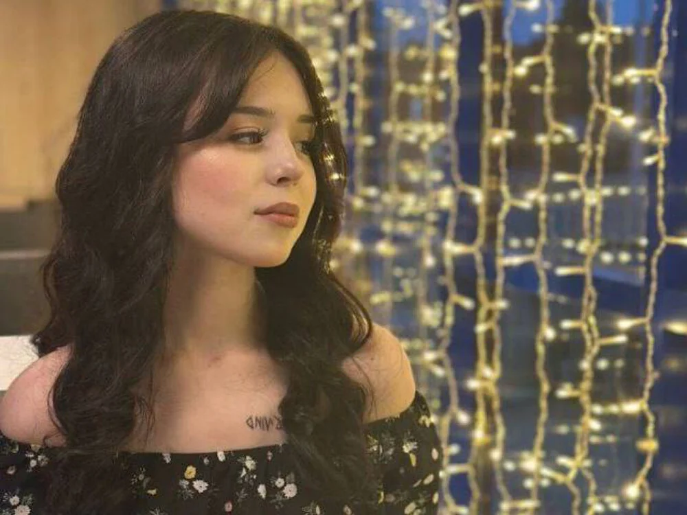 Офлайн-чат XXX JaneenCapellas