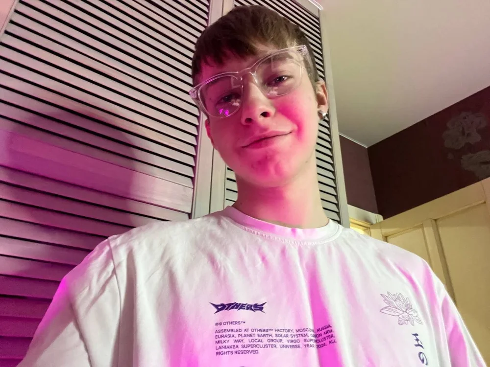 R__G__'s Offline Chat Room