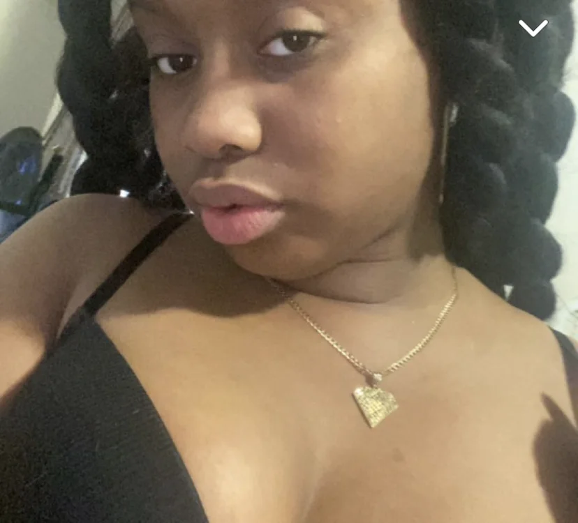 exotic_caprice22 離線 XXX 聊天