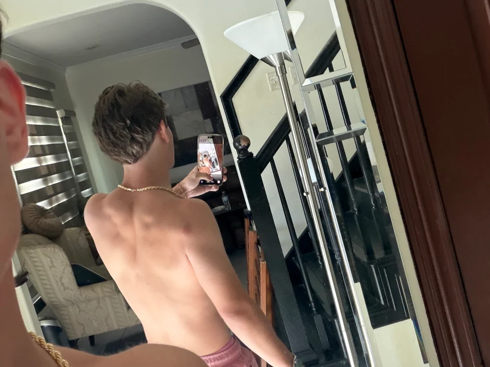 gymrat223 Chat XXX offline