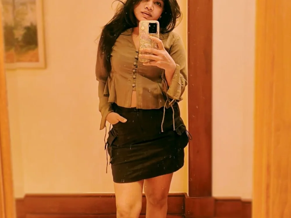 alina-xxx's Offline XXX Chat