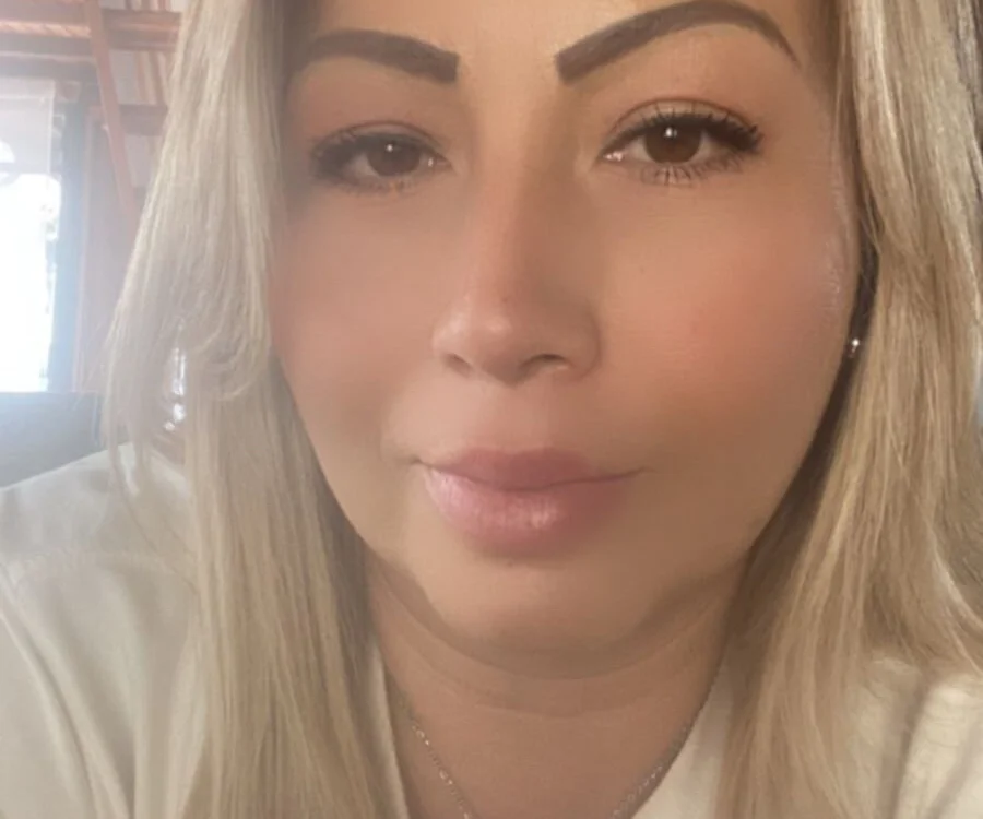 KatieEvans1's Offline XXX Chat