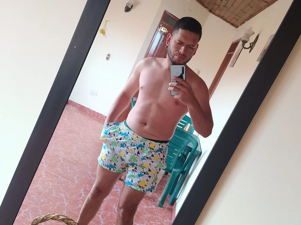 David_0394 Offline XXX-chat