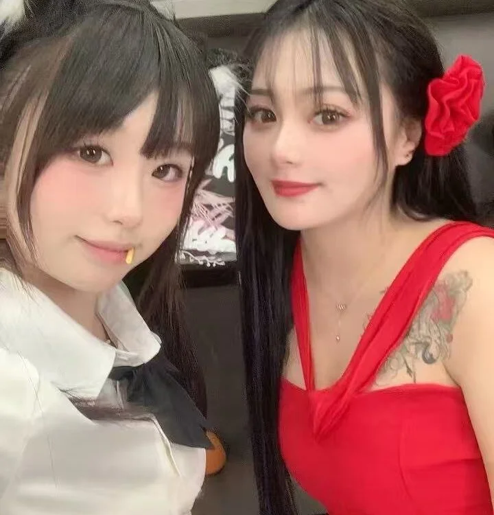 CrazyBabyParty's Offline XXX Chat