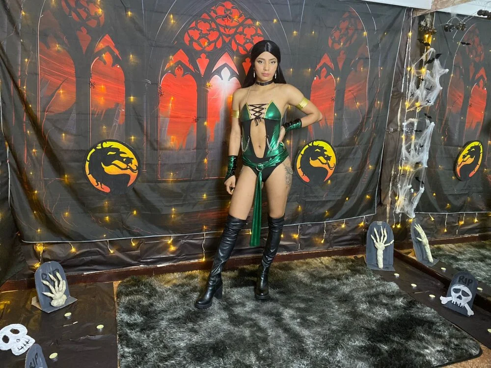 Offline XXX chat modela Dakota_M1