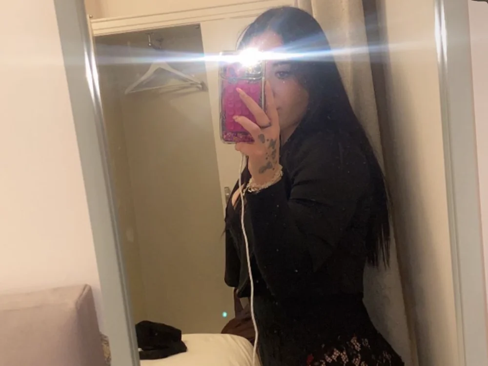 sashbbyxox's Offline XXX Chat