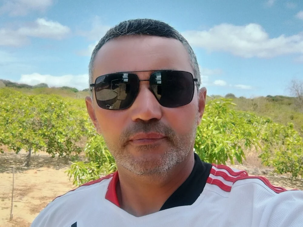 Luizhandjob offline XXX-chat