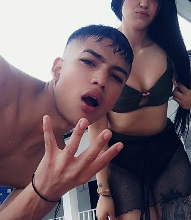 ห้องแชทออฟไลน์ของ SarahandLiamX