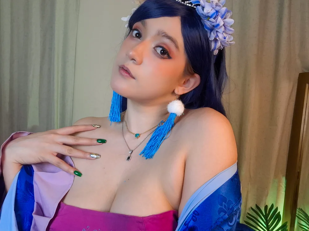 NaomiShimizu Adlı Modelin Çevrimdışı XXX Sohbeti