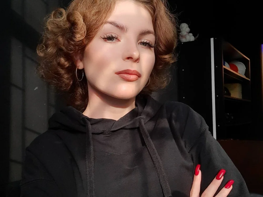 LauraTang's Offline Chat Room