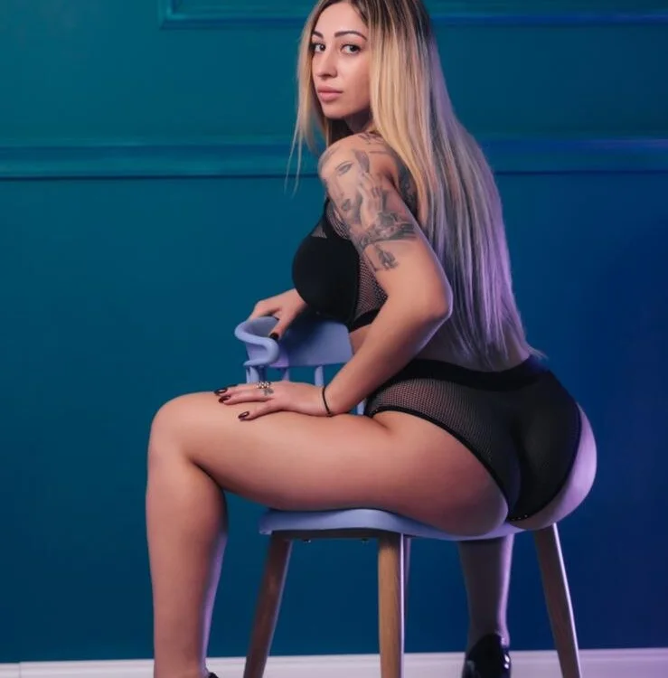 KeishaKors' Offline Chat Room