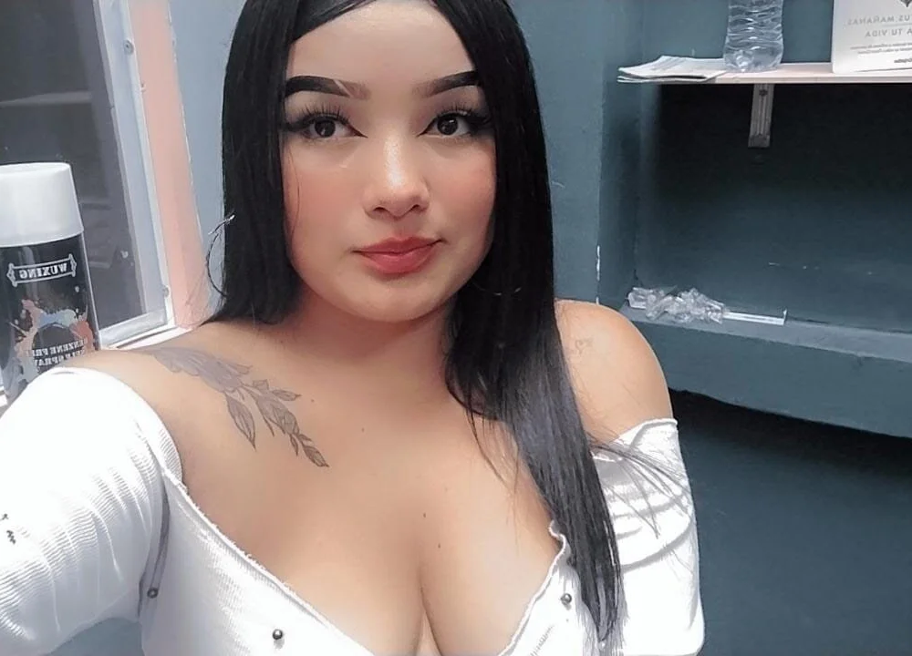 Zoe_SquirtSlave's Offline XXX Chat