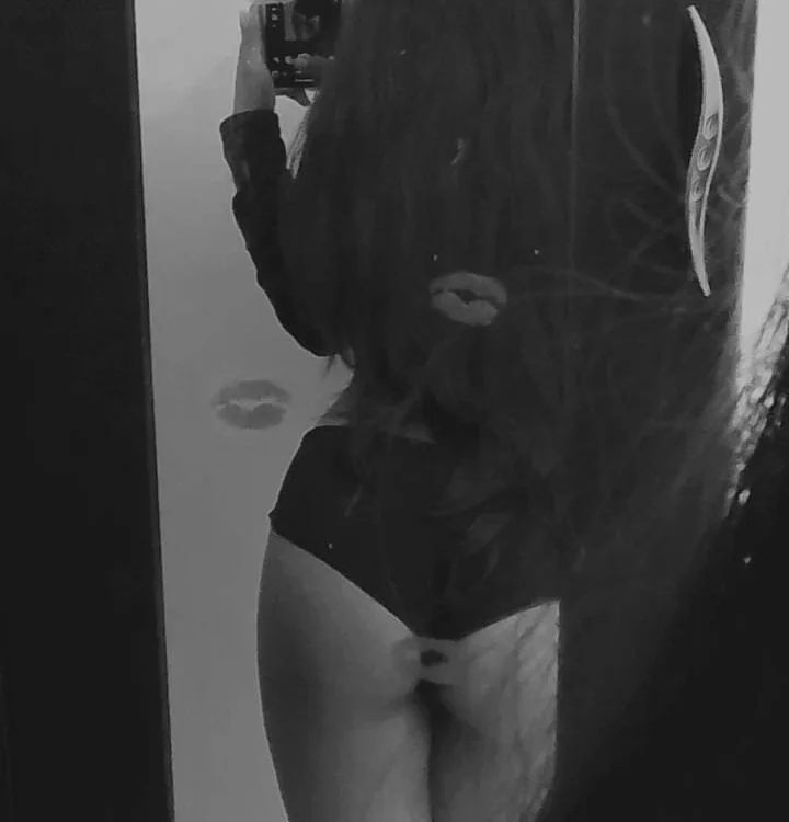 emma_holly offline chatrum