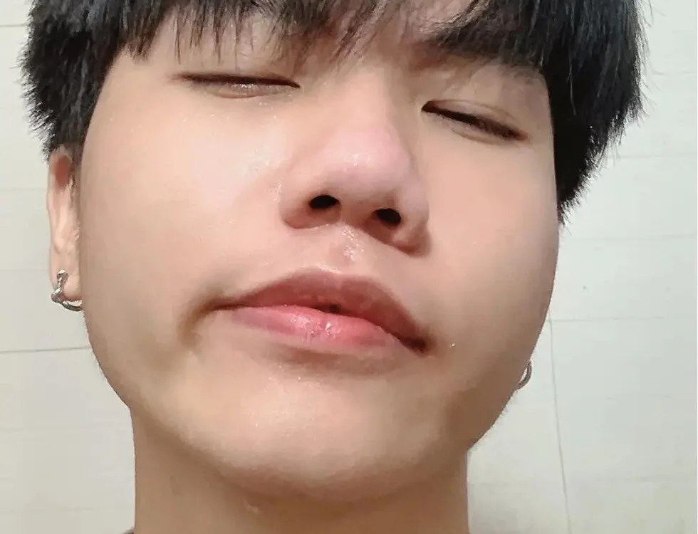miezz1 離線 XXX 聊天