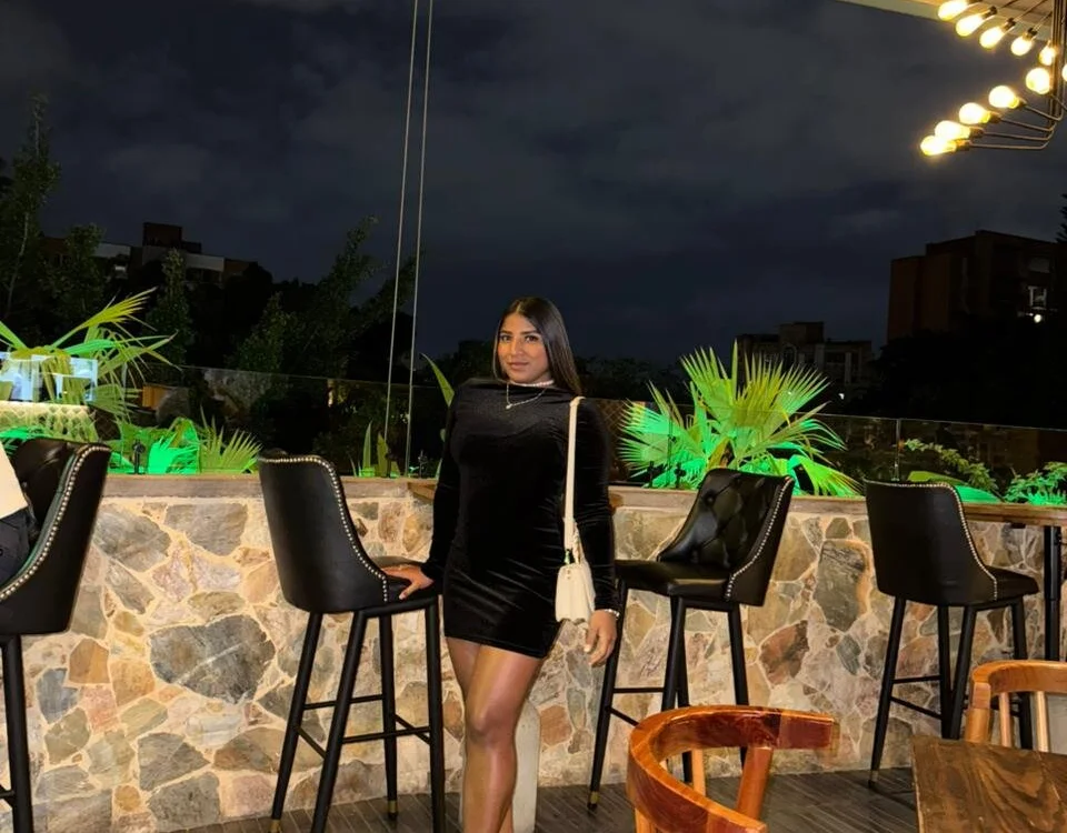 Emma_Carteer_1 離線 XXX 聊天