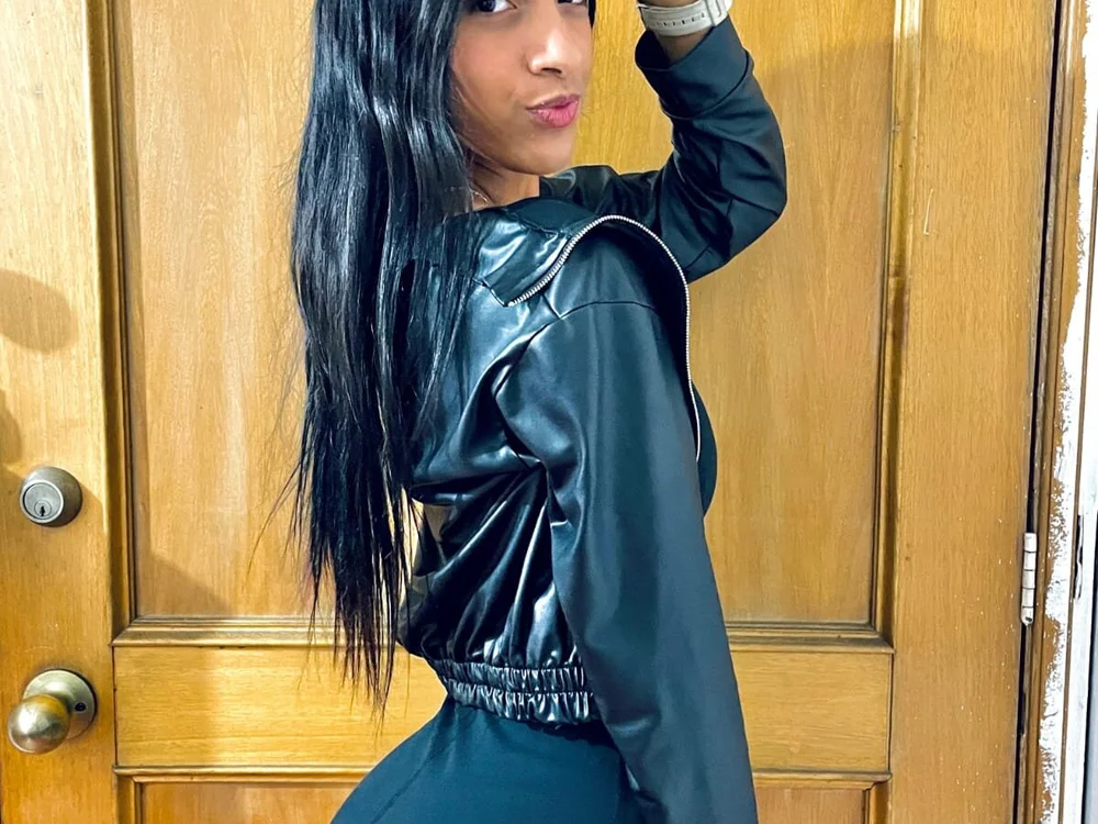 Offline chatovací místnost Allison_Queenn