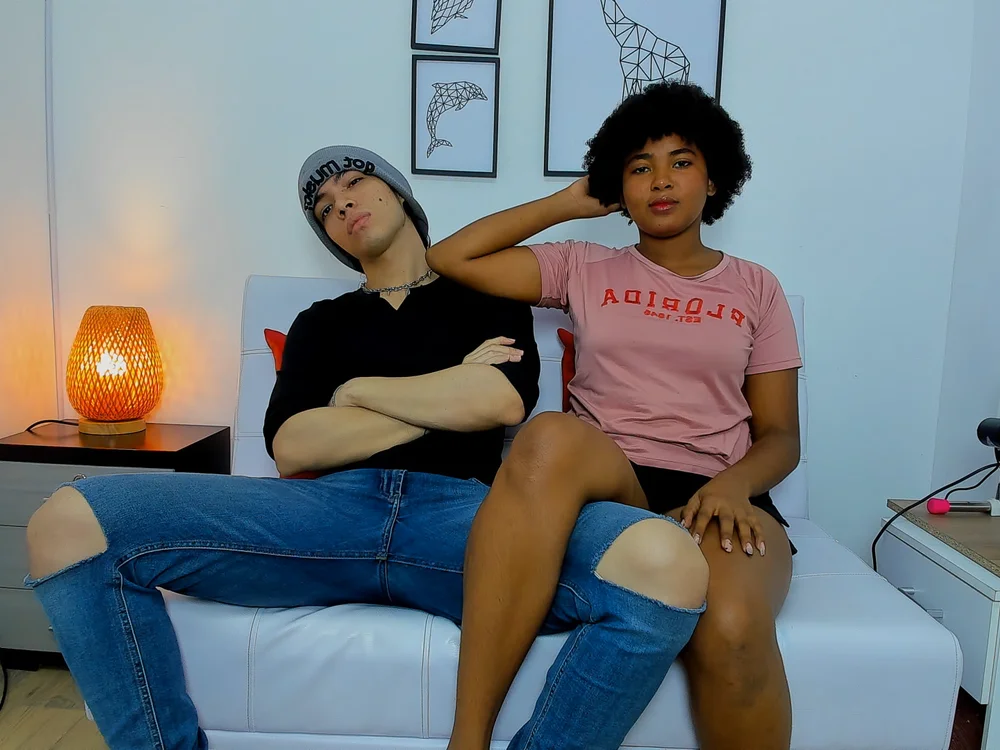 دردشة chiki_carm الجنسية دون اتصال