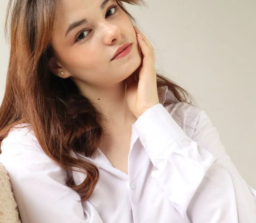 SharlaSinka offline XXX-chat