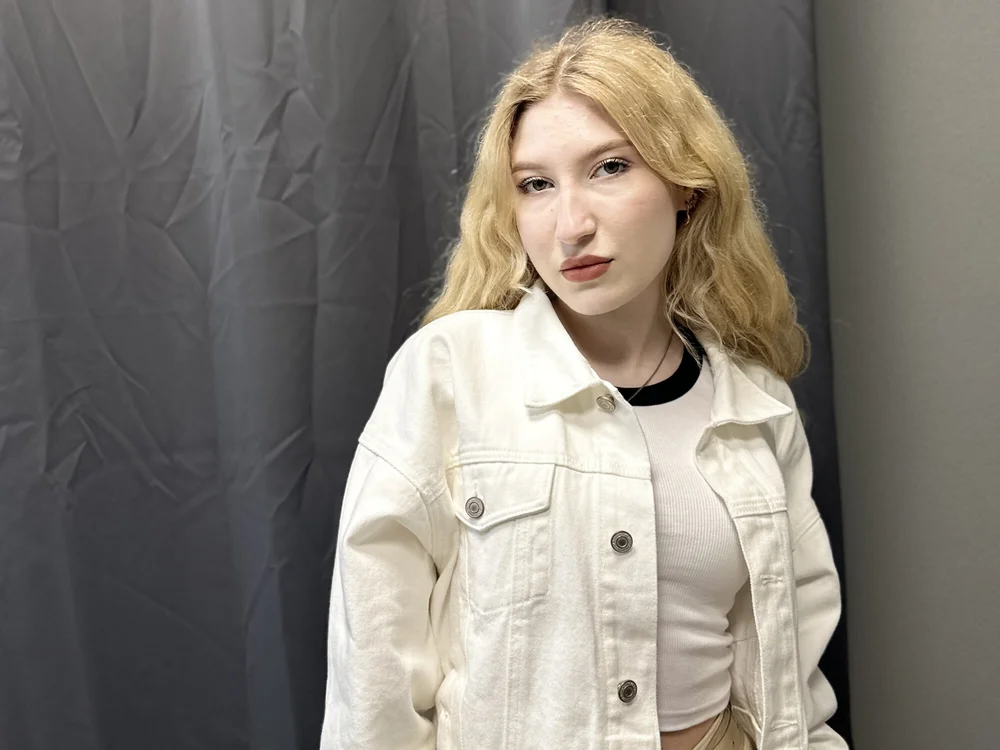PollyRuiz's Offline Chat Room