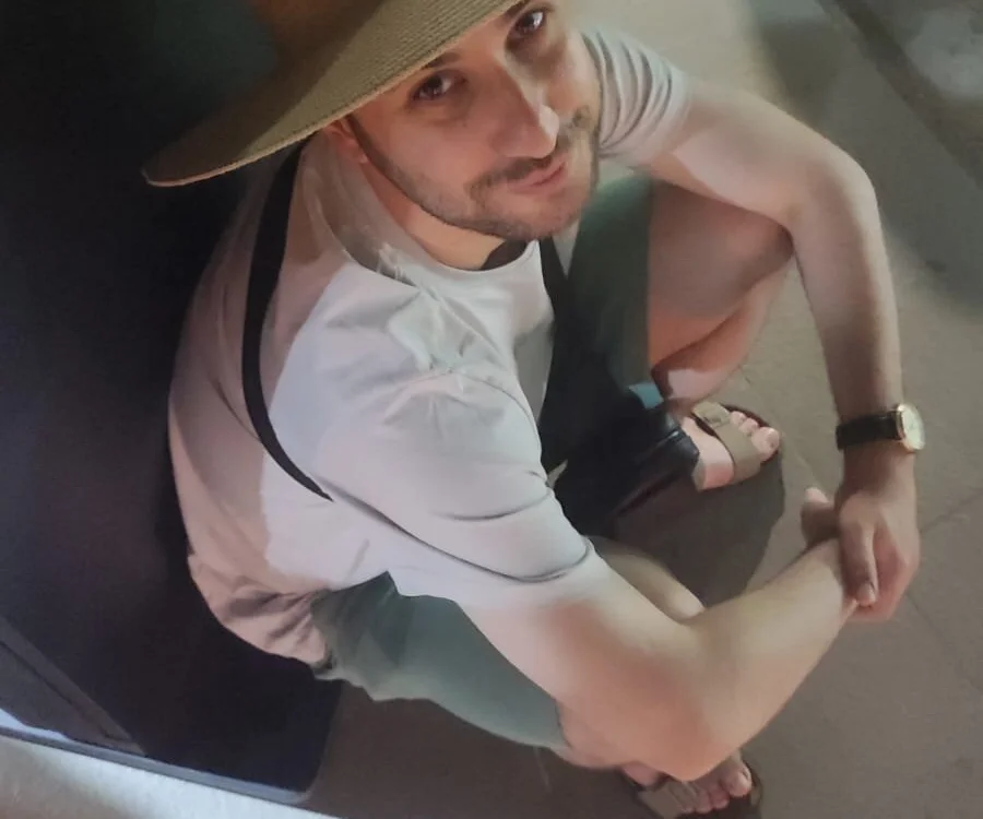 ozolii's Offline Chat Room