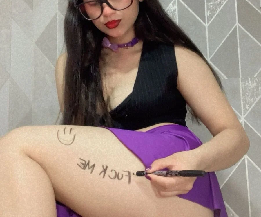 KittySari offline XXX-chat