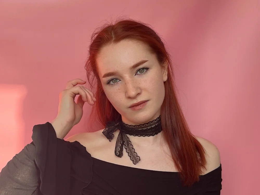 LynnaCarvin offline chatrum