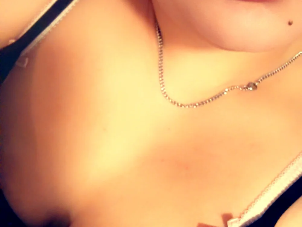 candice_kate13 Offline XXX-chat