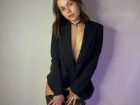 Kelly_Cuutie Adlı Modelin Canlı XXX Sohbeti