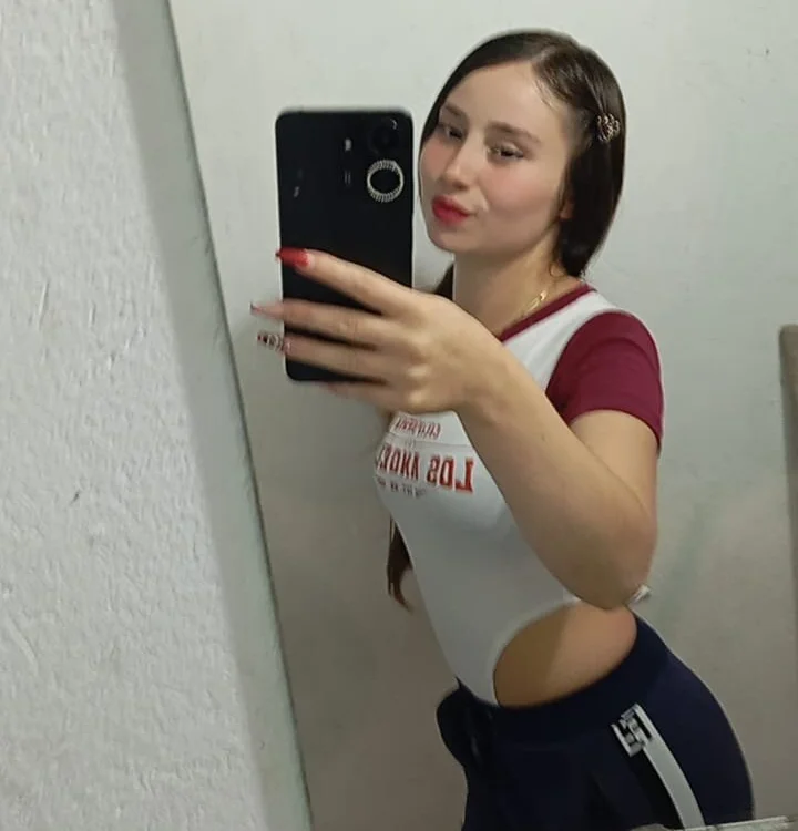 Ariana18_b – Live XXX-chat