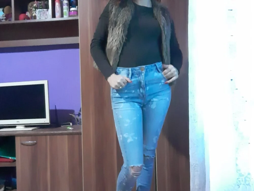 Cataleya97 Offline XXX-chat