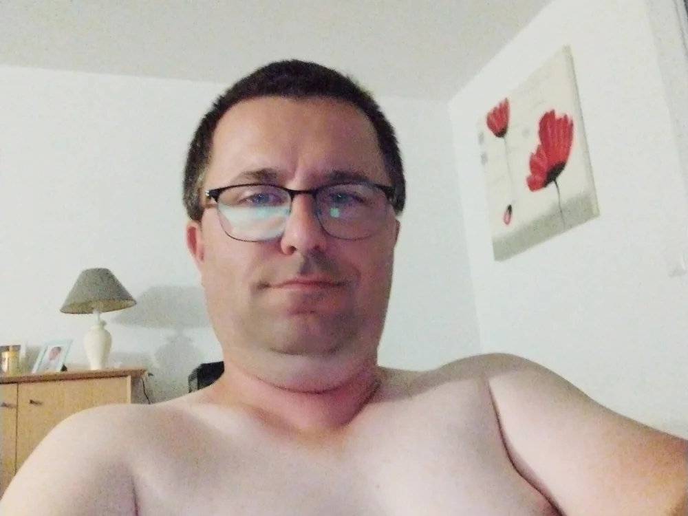 mblechaud's Offline Chat Room