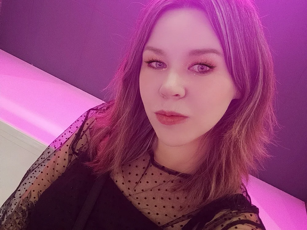 Rosalee_Ellie offline chatrum