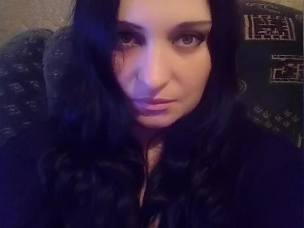 GreenHappy555's Offline Chat Room