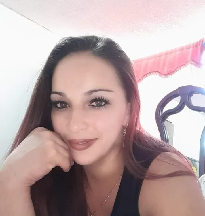 Chistine_Stone's Offline Chat Room