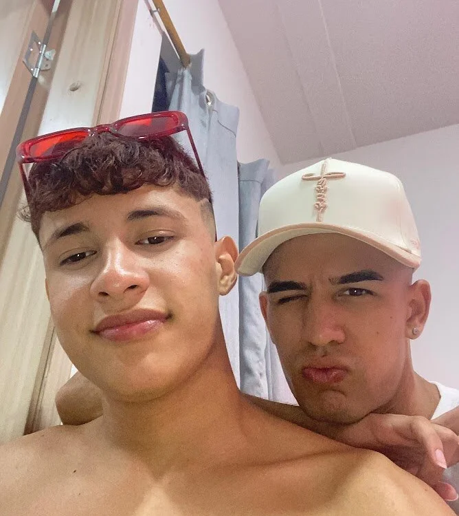 YOUNG_GUYS1 离线XXX聊天