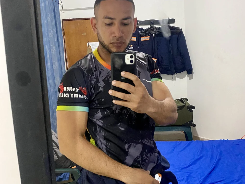 MiguelJT369's Offline XXX Chat