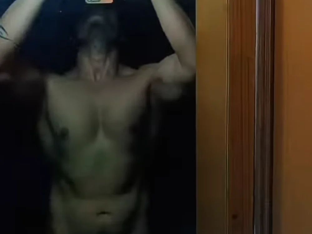 callboyindian18 Adlı Modelin Çevrimdışı XXX Sohbeti