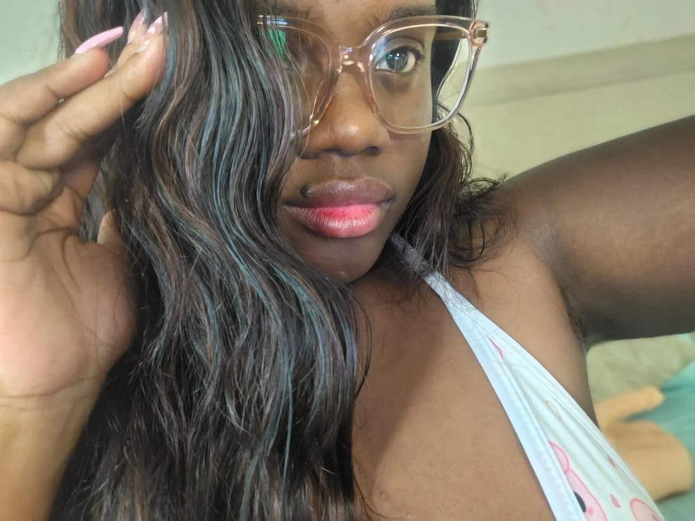 Yourliaaa Chat XXX offline