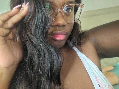 Yourliaaa - Girl 
