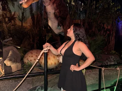 Ariana_TuFantasiaHot - fuck machine