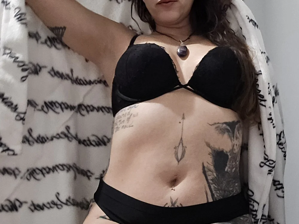NMilf's Offline Chat Room