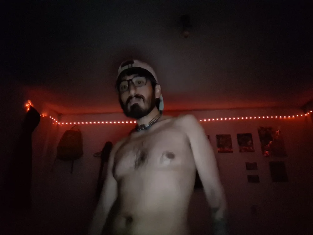Tiegrfucker25 Obrolan XXX Offline