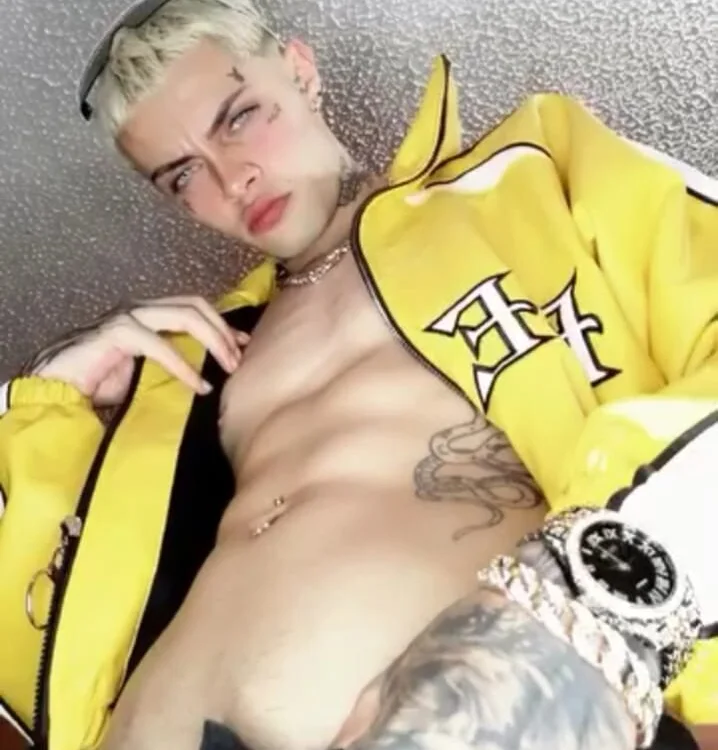 Dhalton_x's Offline XXX Chat