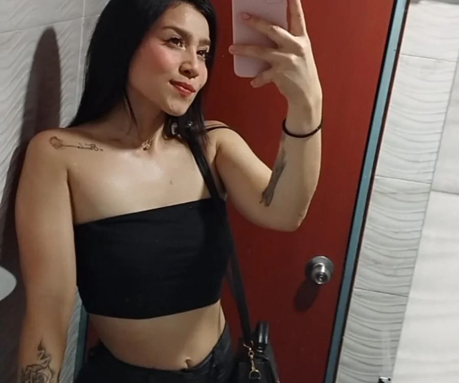 Ivy_Blaze Chat XXX offline