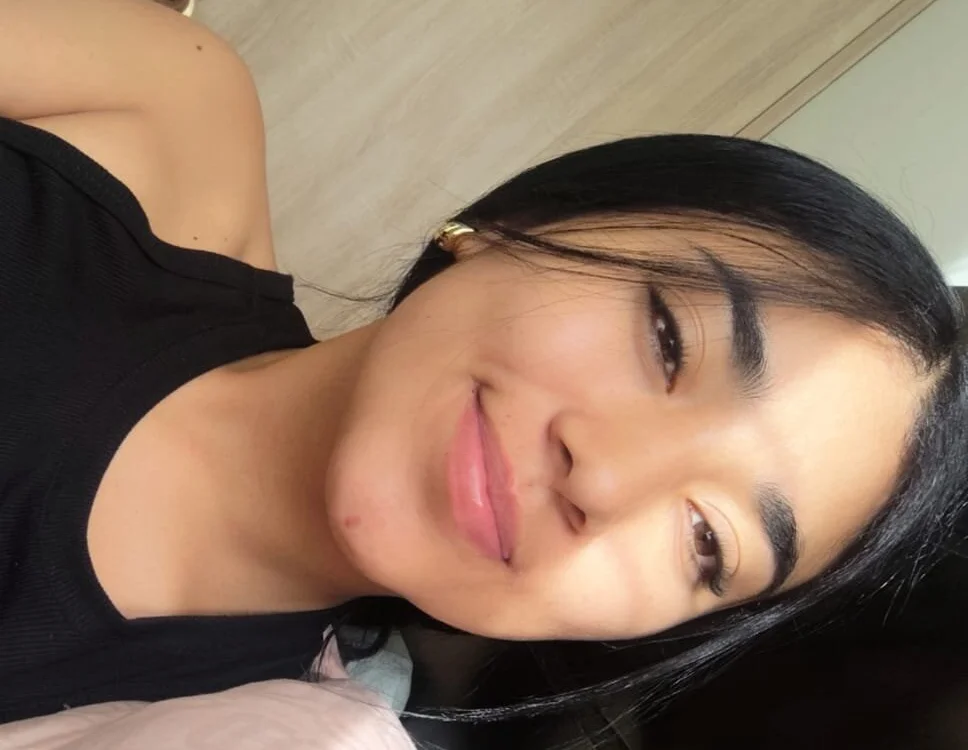 Amber-gold's Offline Chat Room