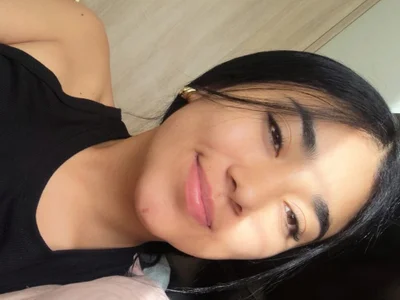Amber-gold Female Affordablecam2cam Live Cam Adult