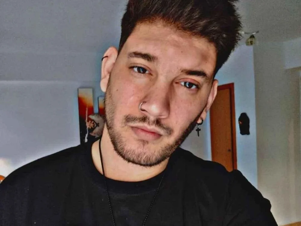 axelsito2's Offline XXX Chat